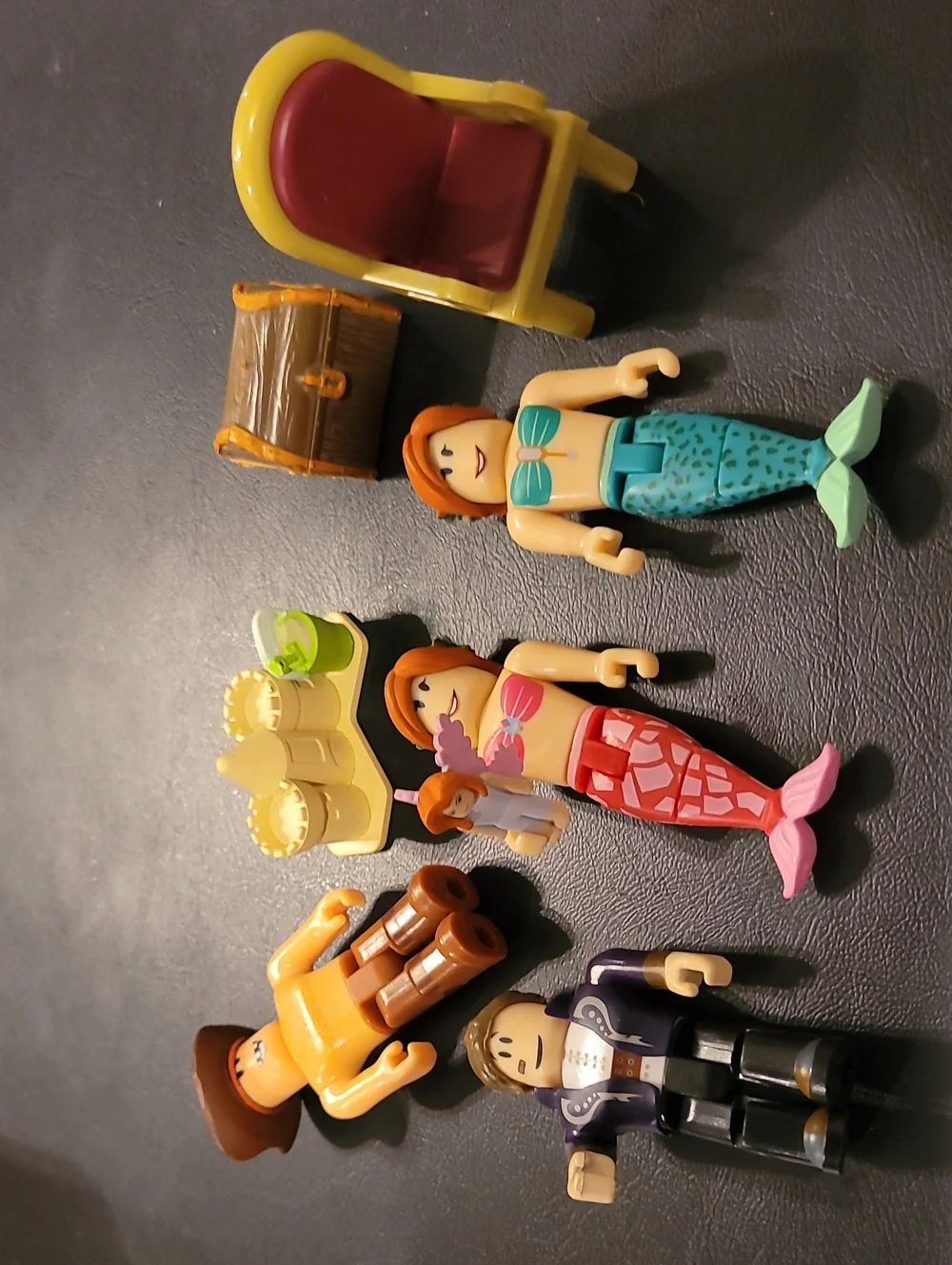 Roblox Neverland Lagoon Mermaids and Pirate Adventure Set - Multicolor